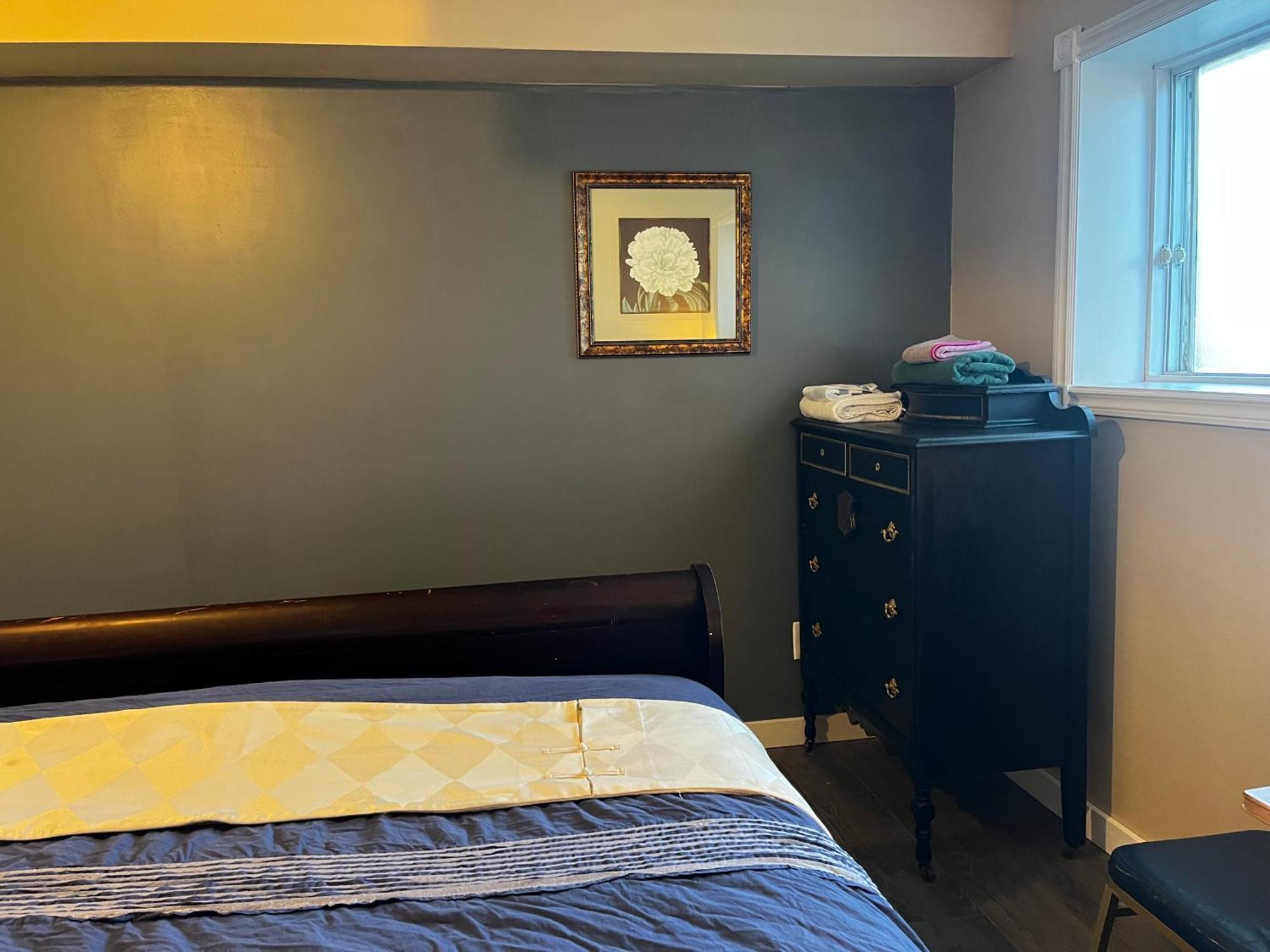 Beautiful Room Close Airport! YYC Eksteriør bilde