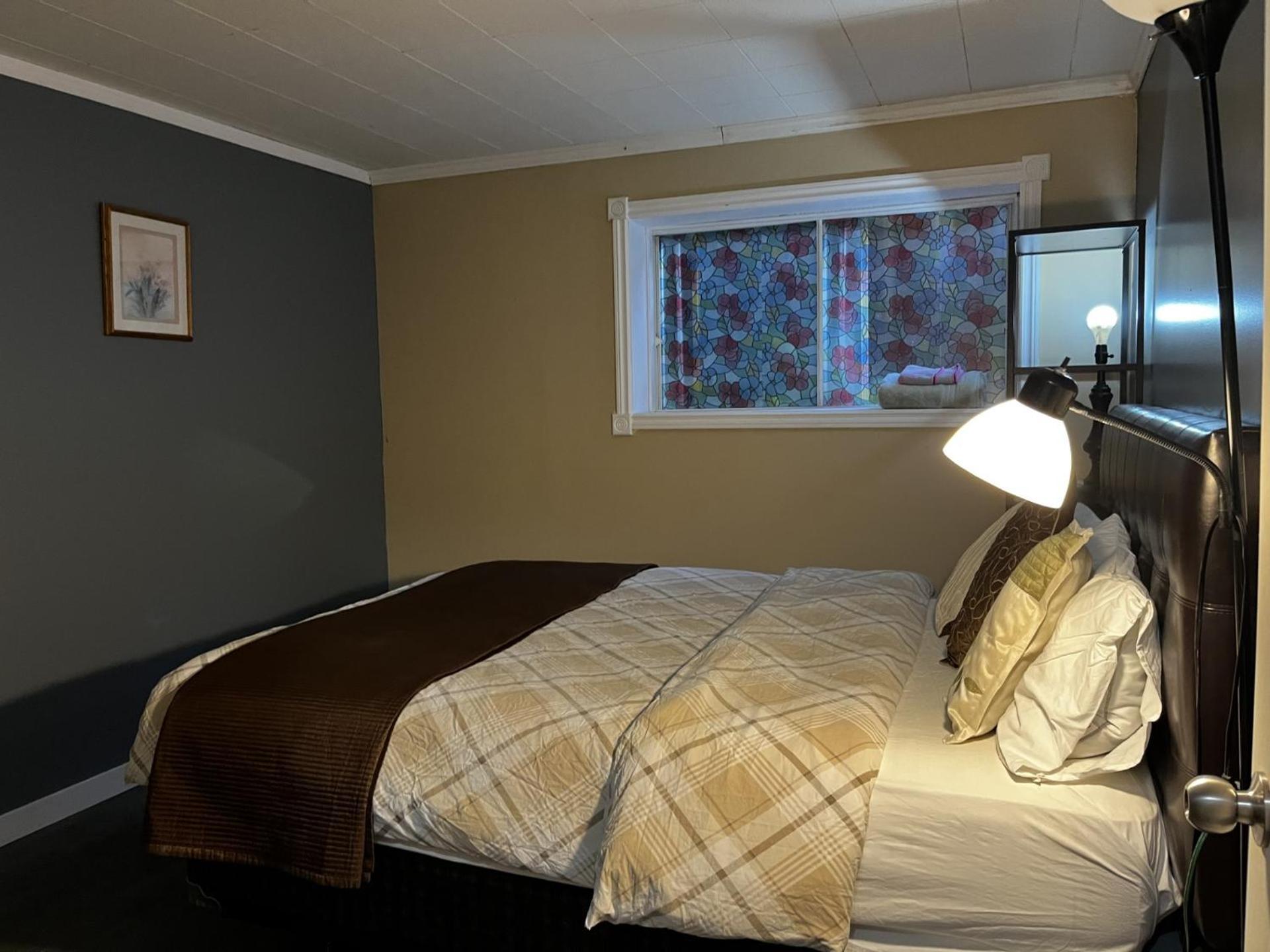 Beautiful Room Close Airport! YYC Eksteriør bilde