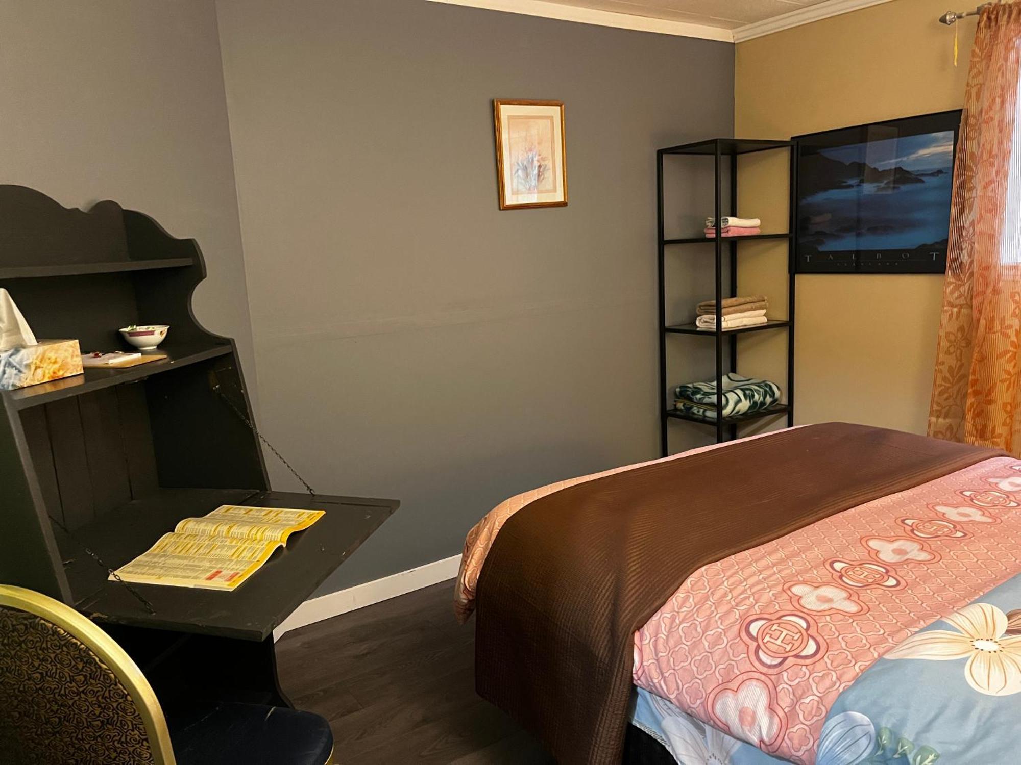Beautiful Room Close Airport! YYC Eksteriør bilde